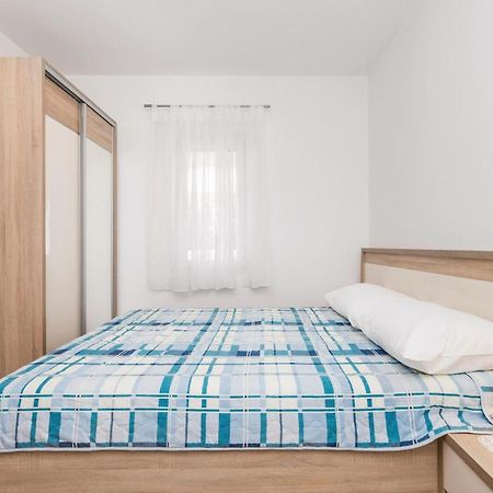 Lovely Apartment In Mandre With Wifi Exteriér fotografie