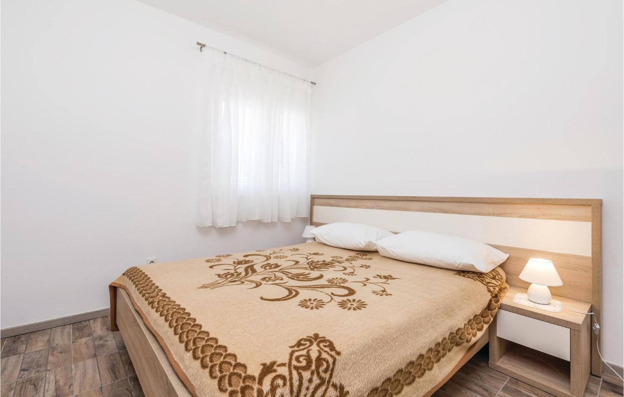 Lovely Apartment In Mandre With Wifi Exteriér fotografie